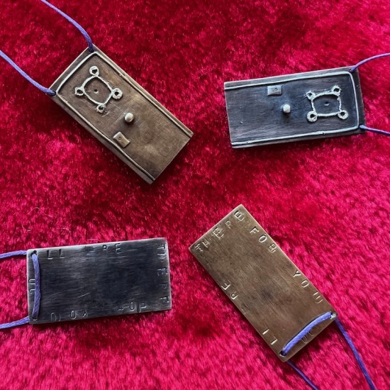 FRIENDS Door Pendant