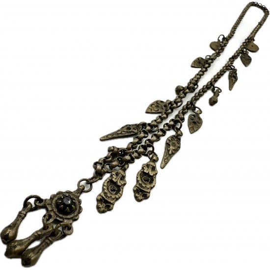 Παραδοσιακό Κολιέ με Κρεμαστά Στοιχεία και Οχτάρες Αλυσίδες 19ου αιώνα