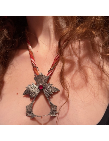 Assassin's Insignia Silver Necklace - Legacy of the Brotherhood